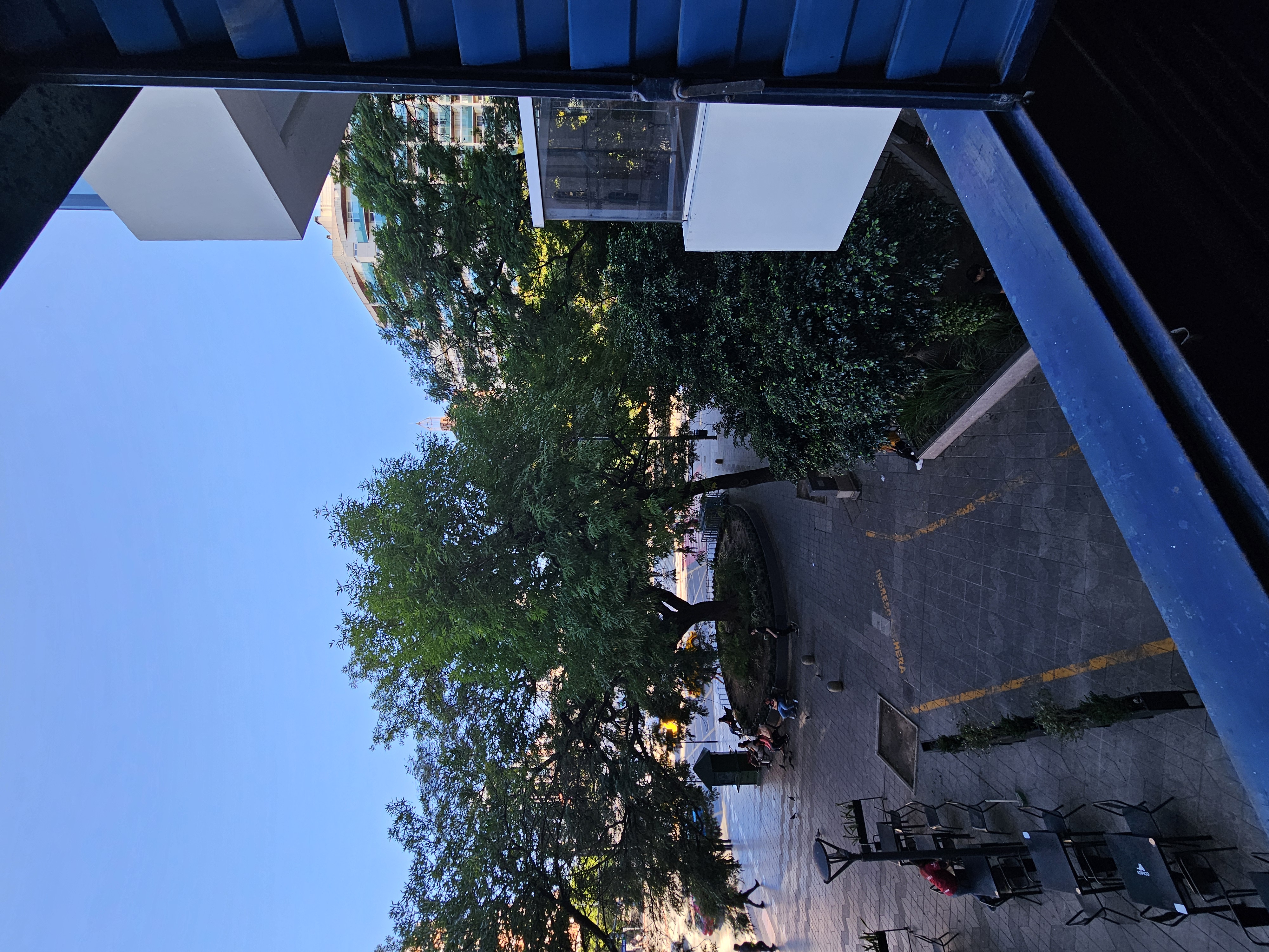 Hermoso departamento en frente a Patio Olmos - Imagen 2