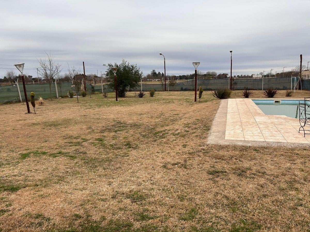 Oportunidad Única: Casa Amplia y Luminosa (3 Años) con Pileta en 1.600 m² de Terreno - Imagen 13