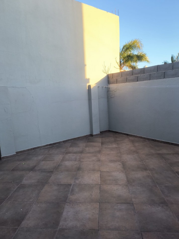 Dúplex en Venta de 3 Dormitorios con Patio, Cochera y Quincho - Imagen 15