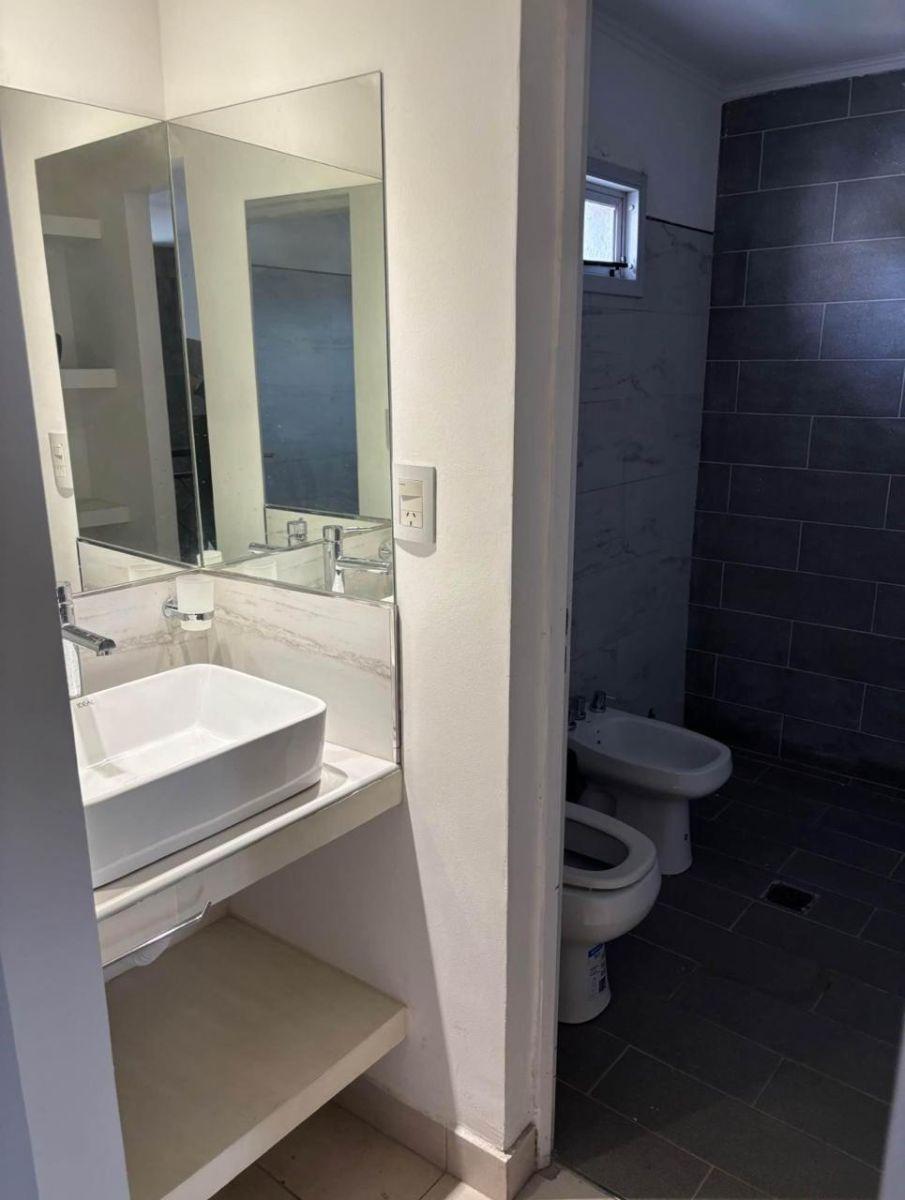 CASA PREMIUM EN VENTA – BARRIO MARECHAL/ALBERDI (CÓRDOBA) - CON PILETA - Imagen 9