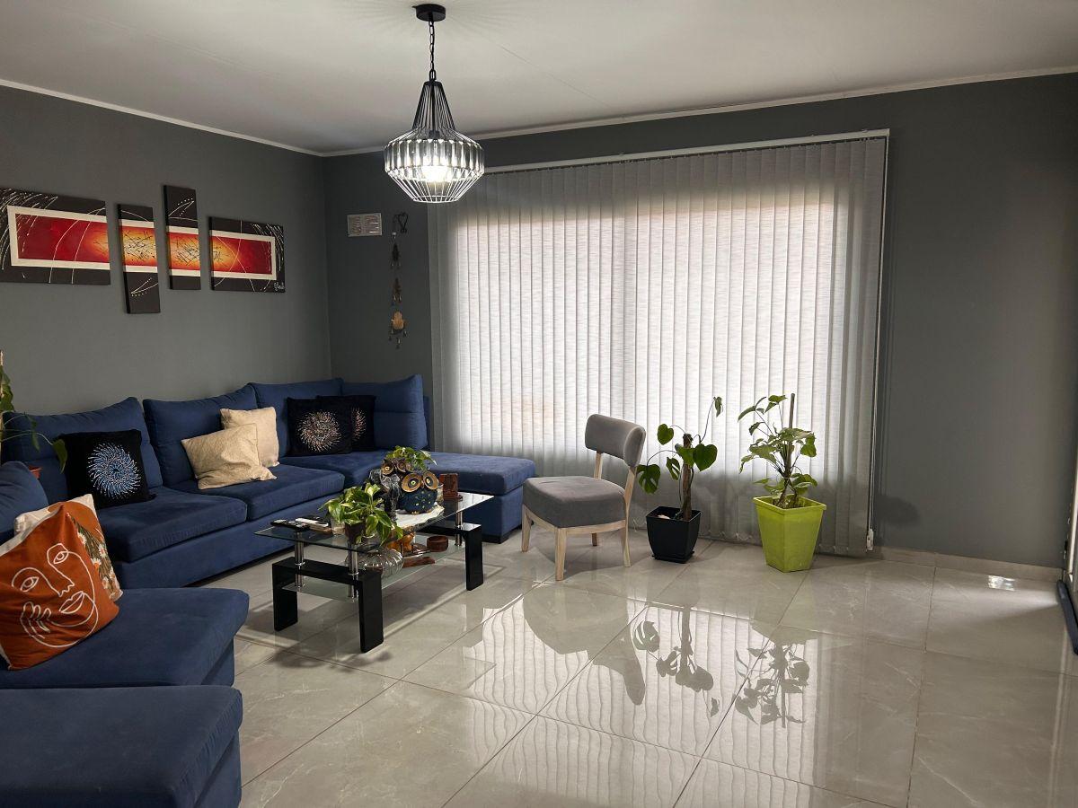 Oportunidad Única: Casa Amplia y Luminosa (3 Años) con Pileta en 1.600 m² de Terreno - Imagen 4
