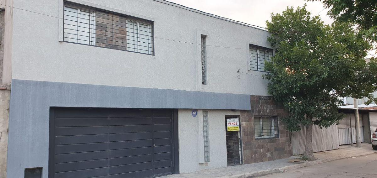CASA PREMIUM EN VENTA – BARRIO MARECHAL/ALBERDI (CÓRDOBA) - CON PILETA - Imagen 1