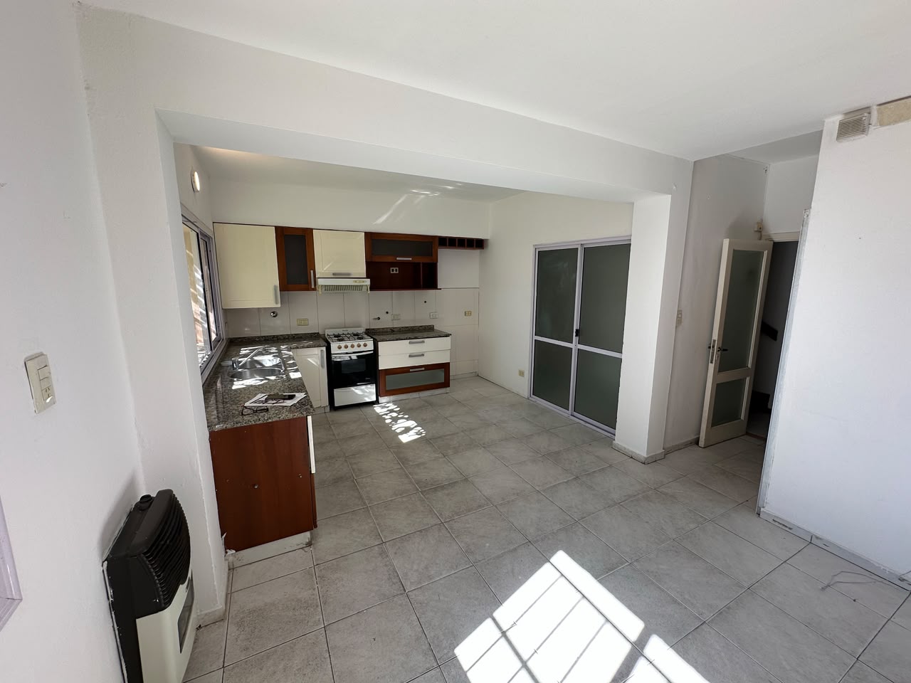 HERMOSA CASA + AMPLIO QUINCHO - En ALBERDI - Imagen 32