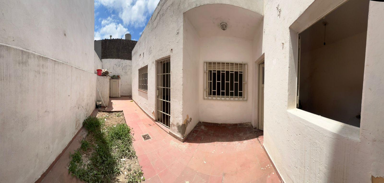 Casa a refaccionar en Barrio Alberdi   - ¡Ideal inversores! - Imagen 7