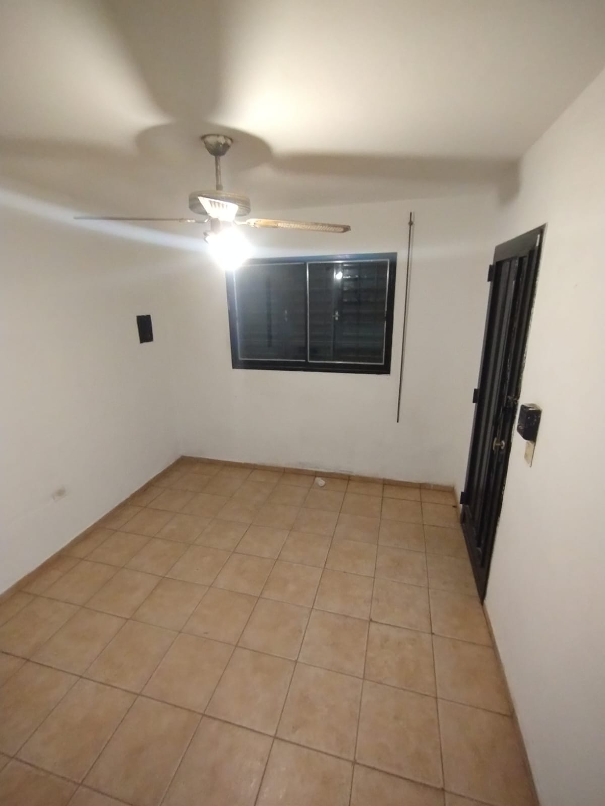 🏡 Casa de 3 Dormitorios con Garage Doble y Patio con Asador – ¡Ideal para Familia! - Imagen 9
