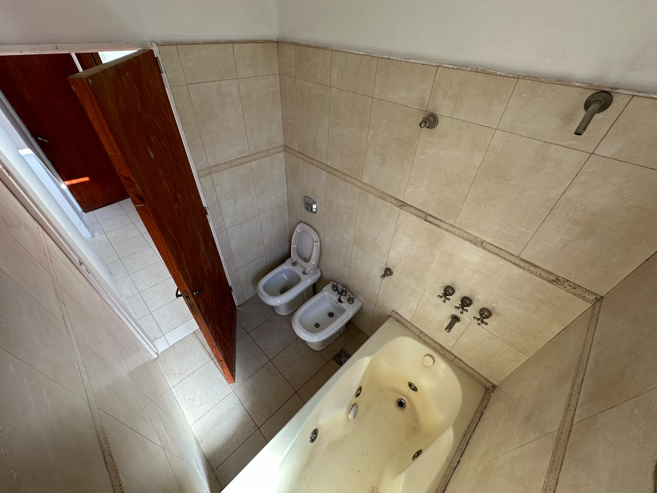 HERMOSA CASA + AMPLIO QUINCHO - En ALBERDI - Imagen 20