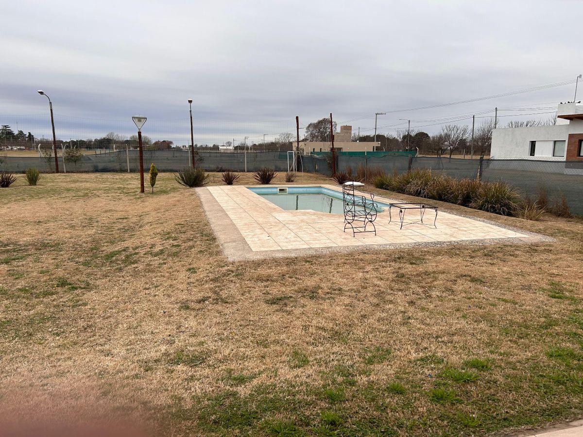 Oportunidad Única: Casa Amplia y Luminosa (3 Años) con Pileta en 1.600 m² de Terreno - Imagen 12