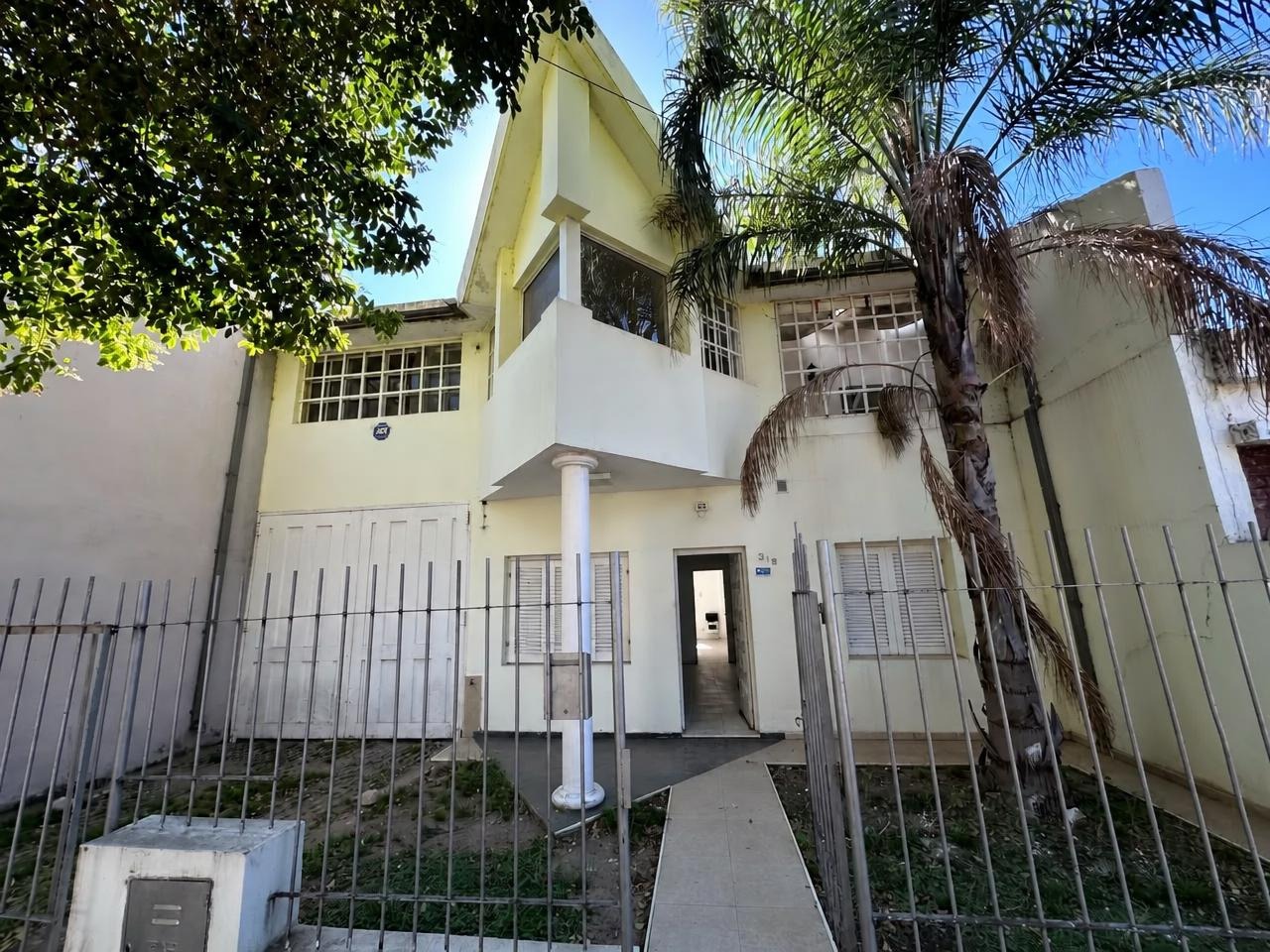 HERMOSA CASA + AMPLIO QUINCHO - En ALBERDI - Imagen 1